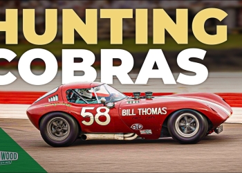 Venomous Racer Battles in Classic TT Showdown