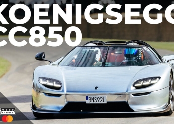 Dual-Mode Koenigsegg CC850 Storms Up Famous British Hillclimb