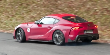 Modified Supra Mk5 Shreds Tires in Wild Drift Session