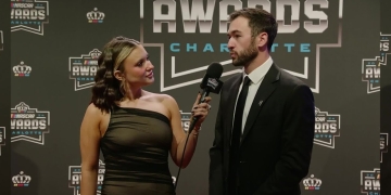 Elliott: Fan Support Fuels My Drive to Keep Racing Better