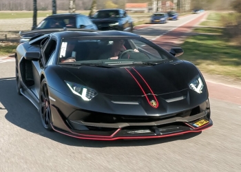 Eardrum-Shattering F1 Roars From Modified SVJ Aventador Drop-Top