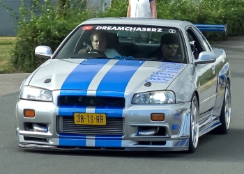 Supercar Parade: Enthusiasts Roll Out